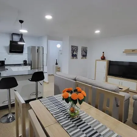 Alpandeire Apartment *
